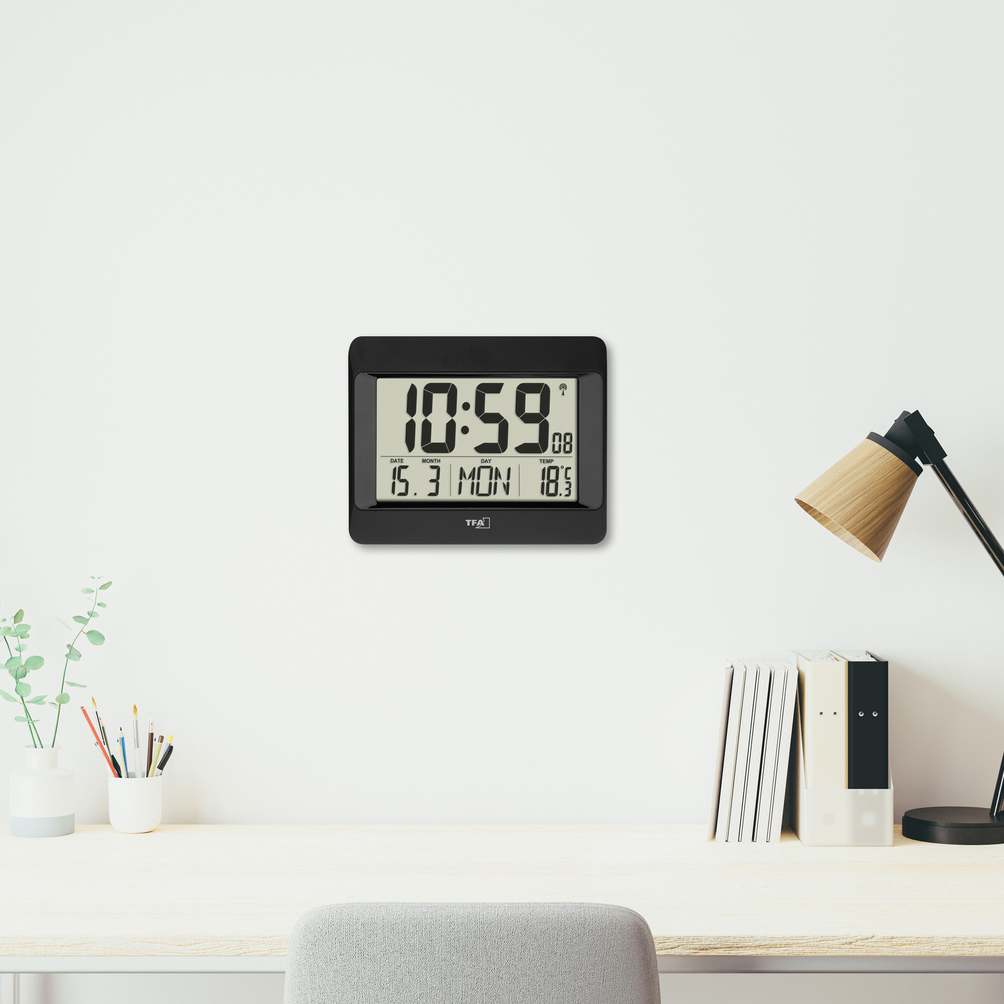 Radio-kontrolirani sat s prikazom unutarnje temperature 60.4519.01 - Slika 2